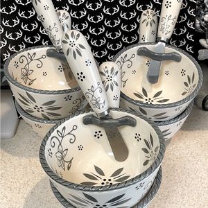 Set of 6 Temp-tations Old World gray pedestal bowls with spreaders.